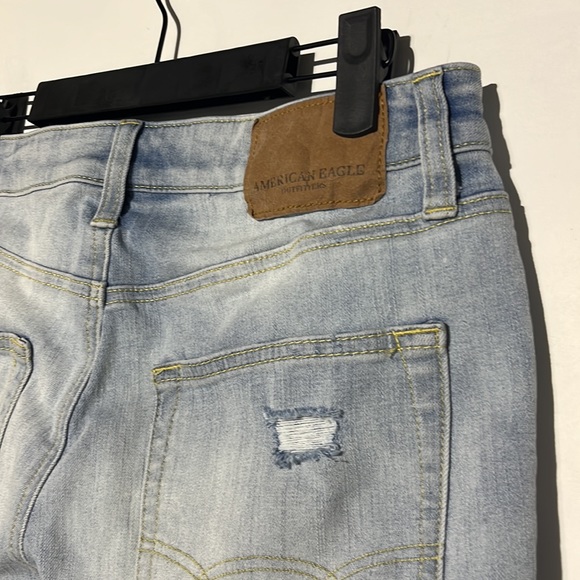 American Eagle Men’s Extreme Flex 4 Lightwash Distressed Denim Shorts Size 30 - Picture 10 of 12